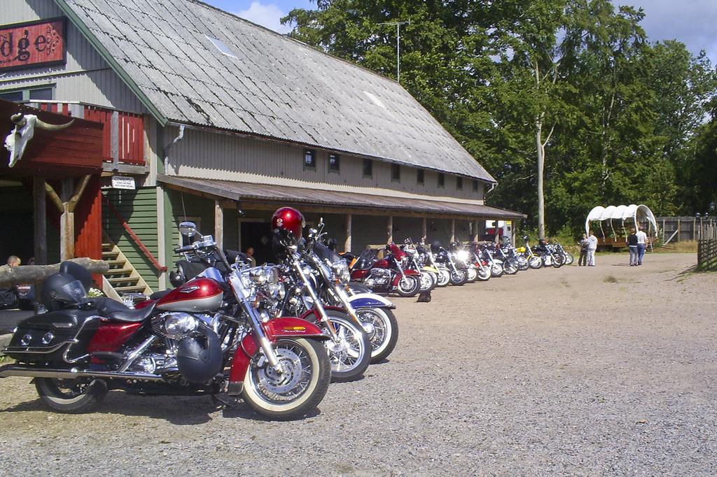 J A Ranch Bed & Breakfast Stromsnasbruk Bagian luar foto