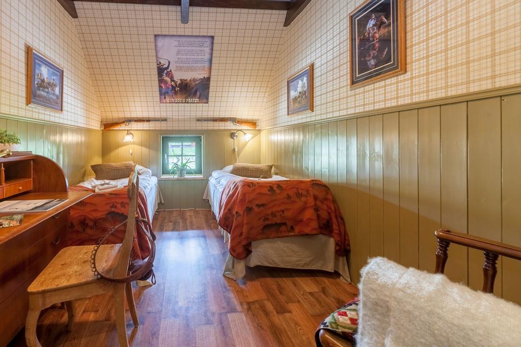 J A Ranch Bed & Breakfast Stromsnasbruk Bagian luar foto
