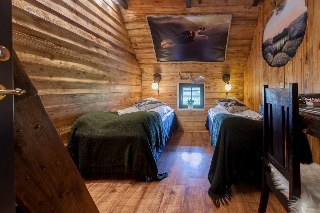 J A Ranch Bed & Breakfast Stromsnasbruk Bagian luar foto