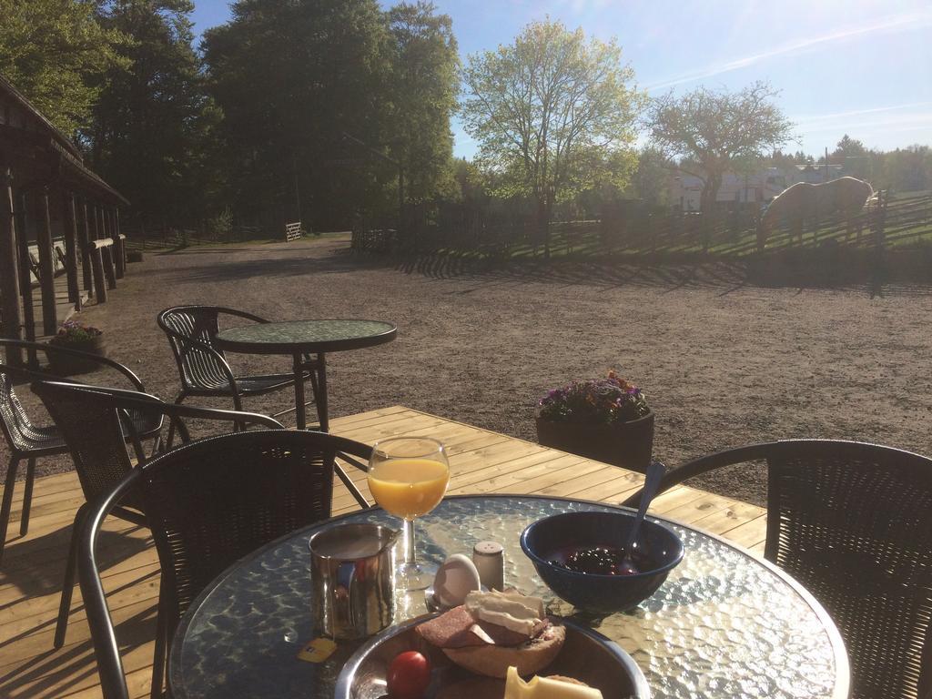 J A Ranch Bed & Breakfast Stromsnasbruk Bagian luar foto